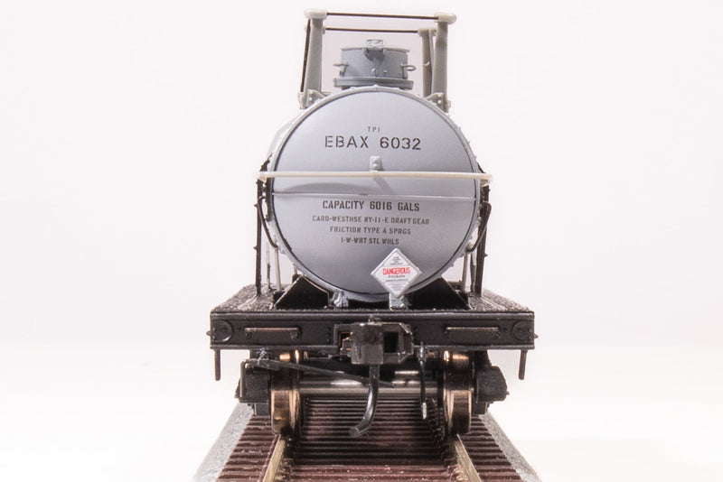 Load image into Gallery viewer, Broadway Limited HO Scale Ethyl Corp, Wyandotte 6000 Gallon Tank 2-Pack A - 7669