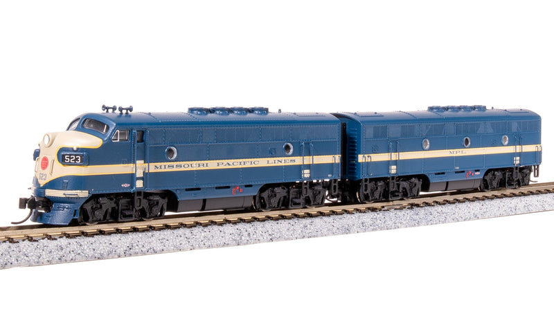 Load image into Gallery viewer, Broadway Limited N Scale MP EMD F3 AB Eagle Scheme Unit-A Diesel #523/518B - 7724
