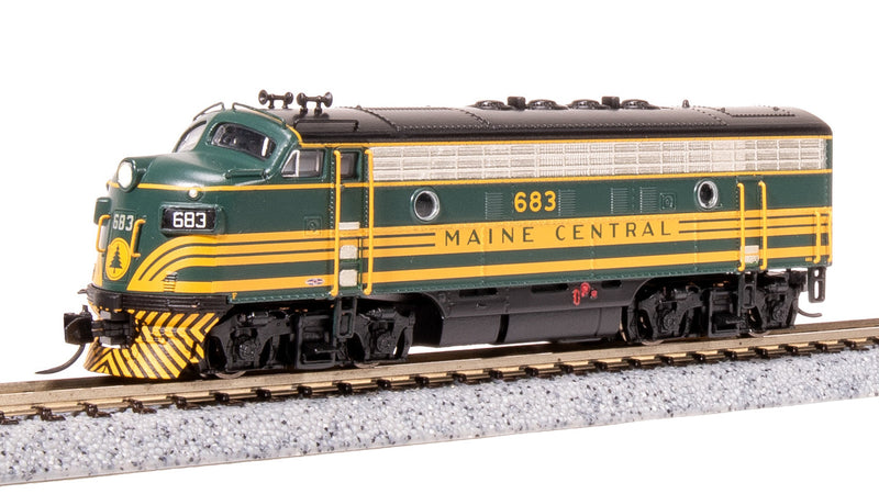Load image into Gallery viewer, Broadway Limited N Scale MEC EMD F3A Green & Gold Diesel Locomotive #686 - 7734