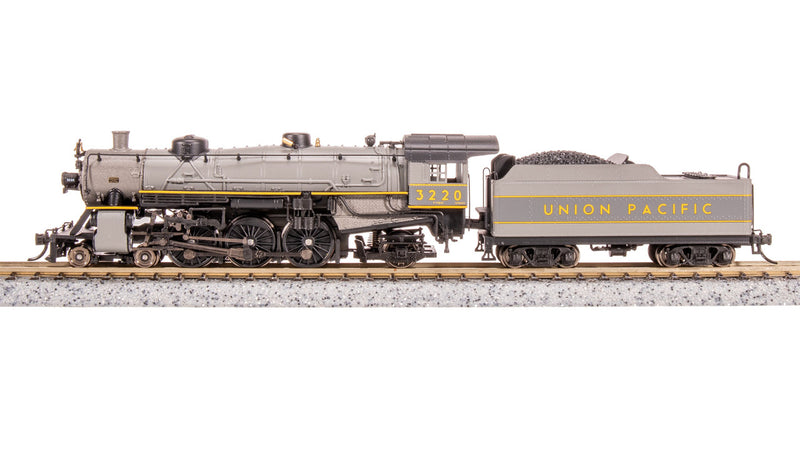 Load image into Gallery viewer, Broadway 8014 Union Pacific Light Pacific 4-6-2 Two-tone Gray w/ Yellow #3220 - N