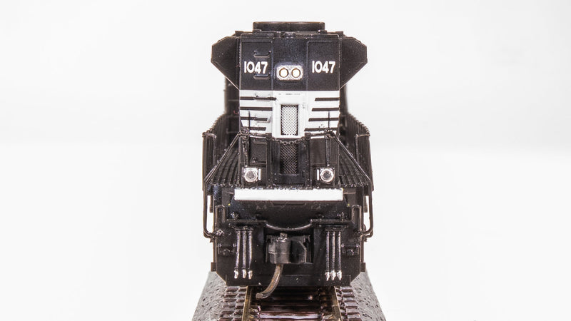 Load image into Gallery viewer, Broadway Limited N Norfolk Southern 1055 SD70ACe Pargon 4 DCC/Sound
