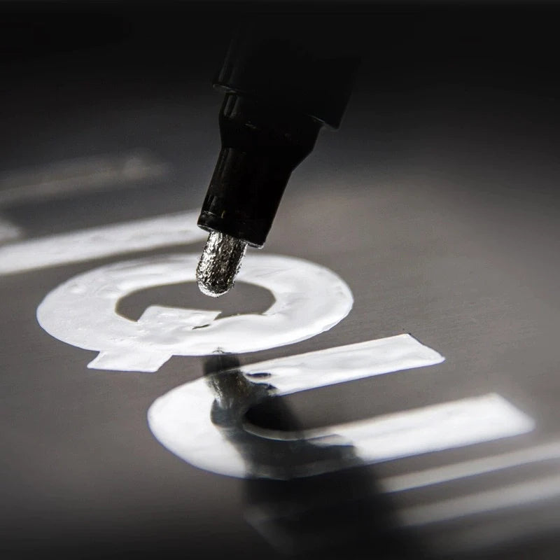 Load image into Gallery viewer, Molotow 5mm Liquid Chrome Mirror Effect Marker