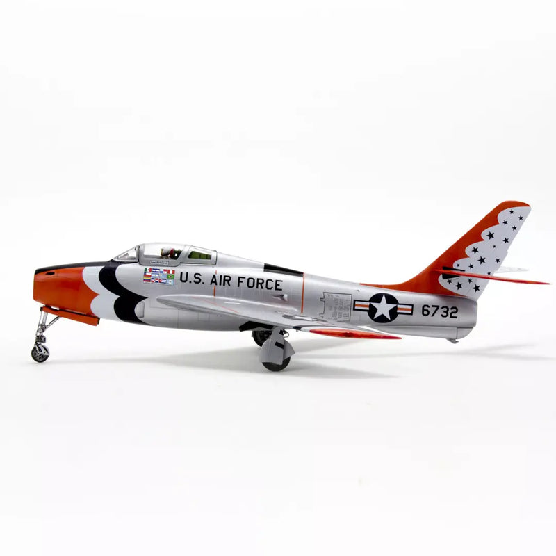 Load image into Gallery viewer, Revell 1:48 F84F Republic Thunderstreak Thunderbirds US Airforce Model Kit