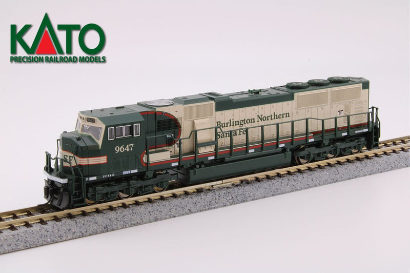 Load image into Gallery viewer, Kato N Scale BNSF 9647 Vomit Bonnet Executive Warbonnet SD70MAC Diesel DC