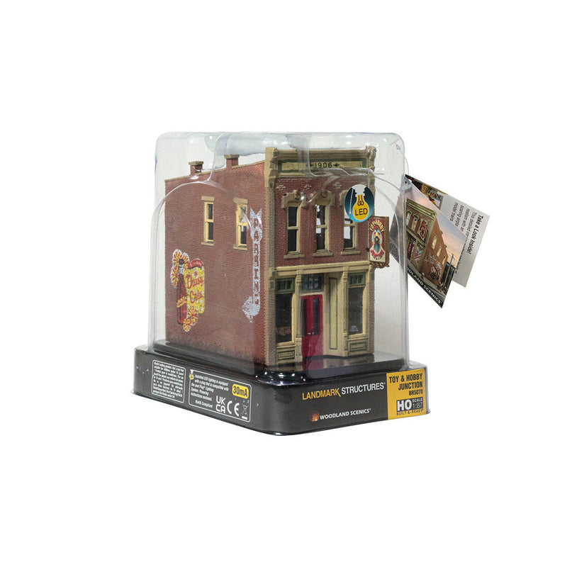 Load image into Gallery viewer, Woodland Scenics HO Scale Toy & Hobby Junction Built and Ready