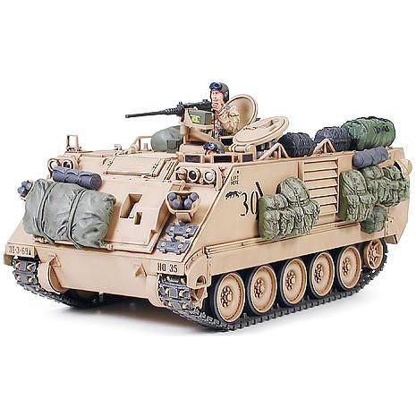 1/35 US M113A2 Personnel Carrier Desert Version