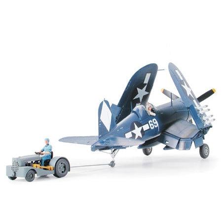 1/48 F4U1D Corsair w/Moto Tug
