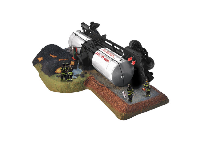 Lionel O Firefighter Tank Car Accident Training w/ Firefighter Figures - 2229260
