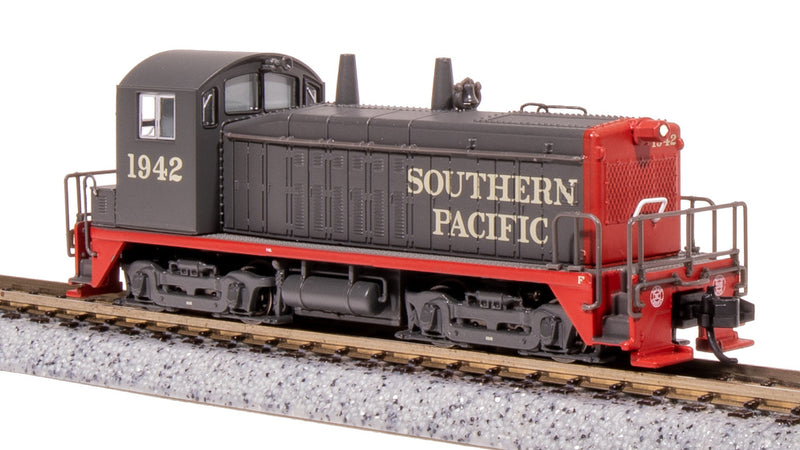 Load image into Gallery viewer, Broadway Limited N Southern Pacific EMD NW2 Diesel Locomotive Gray/Red 1947 - 7499
