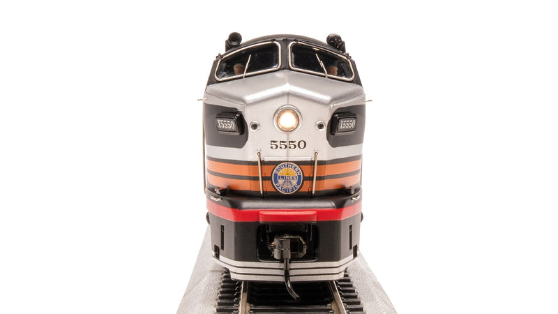 Load image into Gallery viewer, Broadway Limited HO Southern Pacific RF-16 Sharknose A/B 5550/5570 DCC/Snd - 7708
