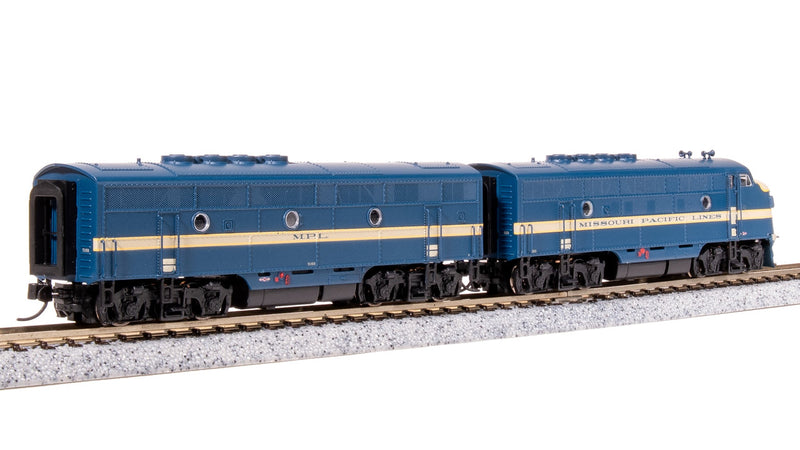 Load image into Gallery viewer, Broadway Limited N Scale MP EMD F3 AB Eagle Scheme Unit-A Diesel #523/518B - 7724
