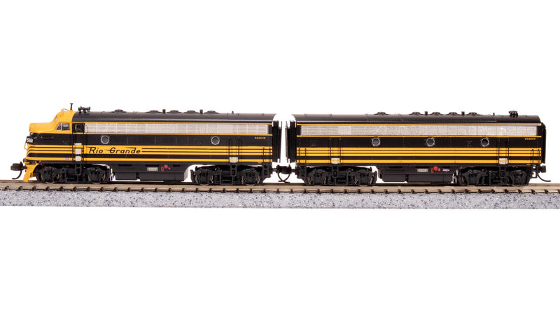 Load image into Gallery viewer, Broadway Limited N Scale DRGW EMD F7 AB Black Diesel Locomotive #5561/5562 - 7754
