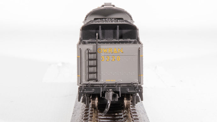 Broadway 8014 Union Pacific Light Pacific 4-6-2 Two-tone Gray w/ Yellow 