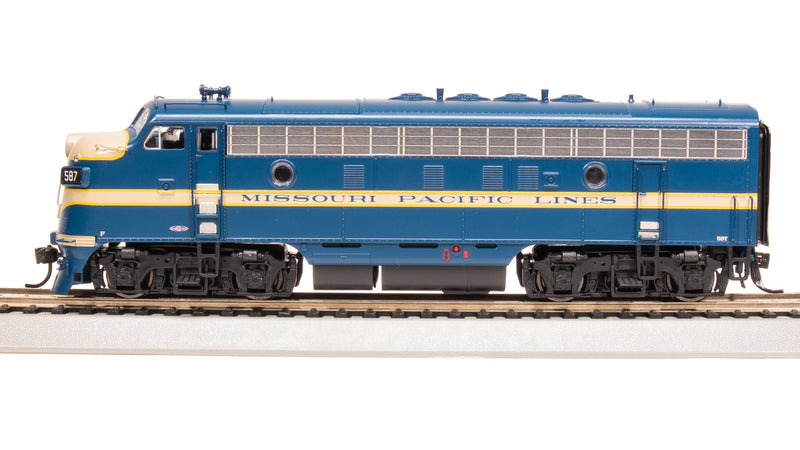 Load image into Gallery viewer, Broadway 8194 Scale Missouri Pacific EMD F7 A/B Eagle Scheme A-Unit 587/587B - HO
