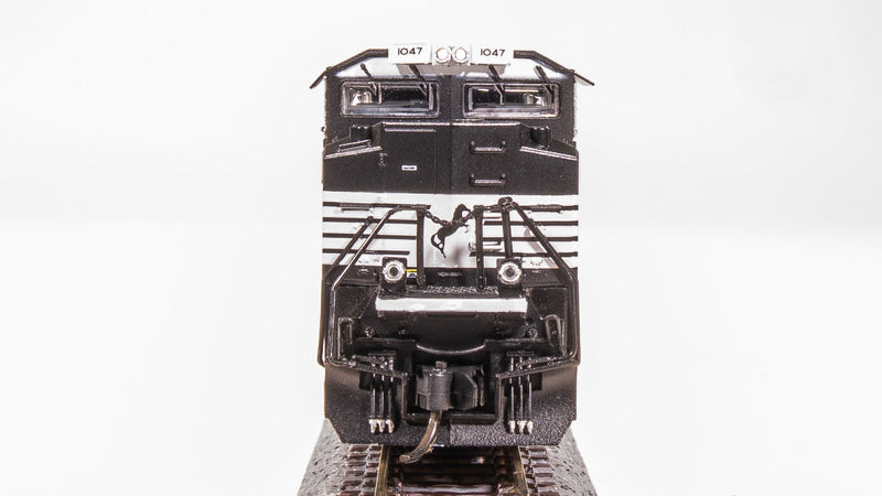 Load image into Gallery viewer, Broadway Limited N Norfolk Southern 1047 SD70ACe Pargon 4 DCC/Sound
