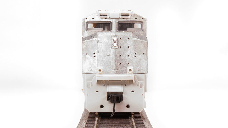 Load image into Gallery viewer, Broadway Limited HO Scale Unpainted EMD SD70ACe  (DC) Stealth - 8721
