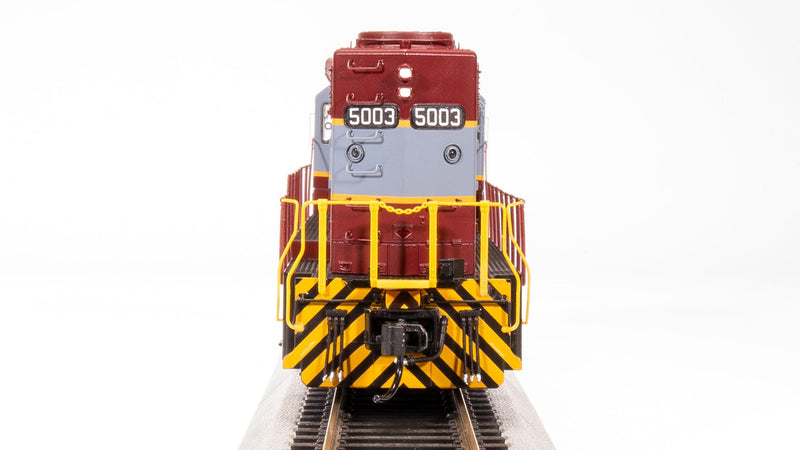 Load image into Gallery viewer, Broadway Limited HO Canadian Pacific EMD GP35 Diesel Locomotive #5010 - 8904
