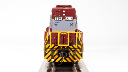 Broadway 8905 Canadian Pacific w/ Early Roadnumber EMD GP35 Diesel 8202 - HO