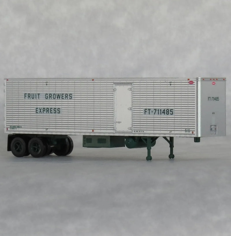 Load image into Gallery viewer, Trainworx N Scale Fruit Growers Express 40' Corrugated Reefer Trailer FGE #FT-711485 - TWX40269-01
