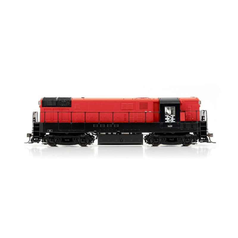 Load image into Gallery viewer, Rapido HO Scale New Haven H16-44 Diesel Locomotive 1609 (Analog DC) - 44033
