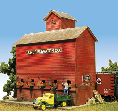 Monroe Models Ho Lunde Coal Elevator