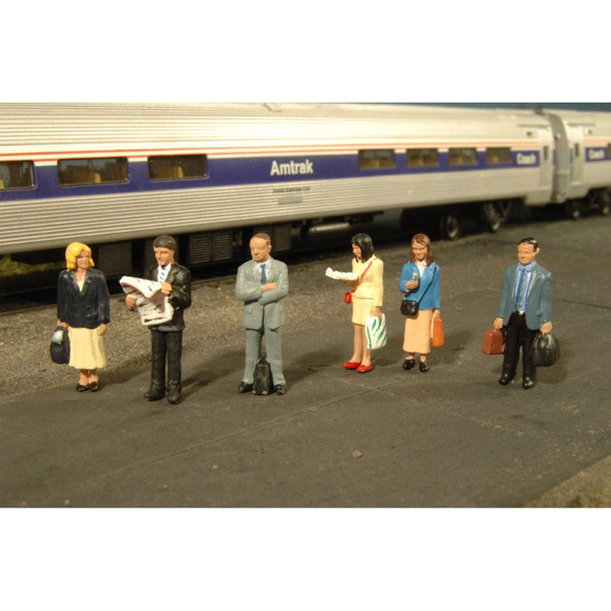 Bachmann O Standing Platform Passengers/pc