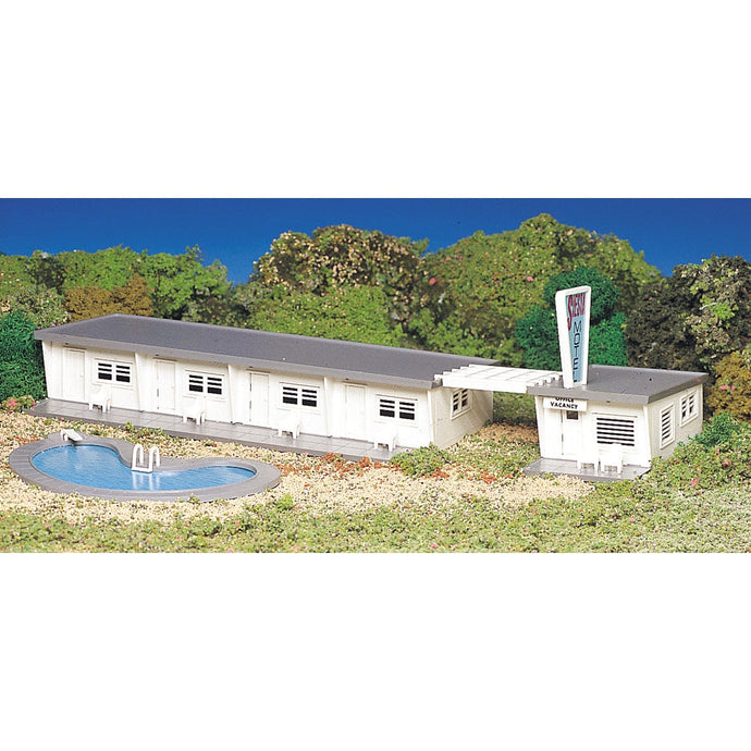 Bachmann HO Plasticville Motel w/Pool