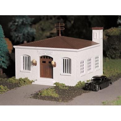 Bachmann O Plasticville Police Station w/Car