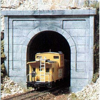 HO Concrete Single Tunnel Portal - Fusion Scale Hobbies